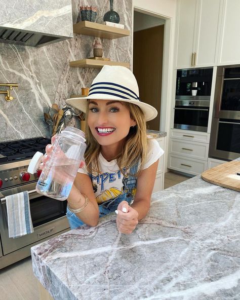 Sparkle Emoji, Lake House Kitchen, Food Network Star, Bobby Flay, Giada De Laurentiis, Not The Only One, Pose For The Camera, Gorgeous Kitchens, Stay On Track