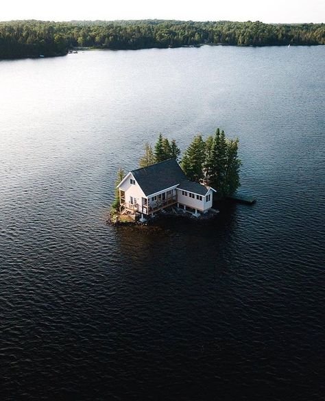 Kawartha Lakes, Island House, Cabin In The Woods, Island Living, Cabin Life, Island Home, Private Island, Decor Minimalist, Small Island