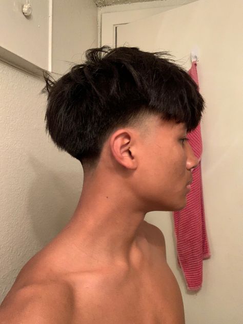 Manly Haircut, Haircut For Straight Hair Men, Straight Hairstyles Men, Blowout Taper, Low Taper Haircut, Edgar Cut, Food Pranks, Low Taper Fade, Low Taper