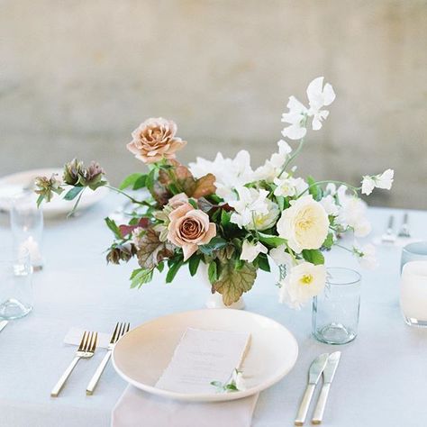 small, organic table centerpieces Low Centerpieces, Dance Photo, Small Centerpieces, Flower Dance, Wedding Reception Flowers, Beautiful Wedding Flowers, Tablescape Inspiration, Reception Centerpieces, Wedding Table Flowers