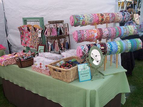 My little Craft Booth by Jimmypickles, via Flickr Bizness Ideas, Hair Accessories Display, Organize Jewelry, Headband Display, Bow Display, Craft Market Display, Craft Show Booth, Craft Booth Display, Wristlet Keychains