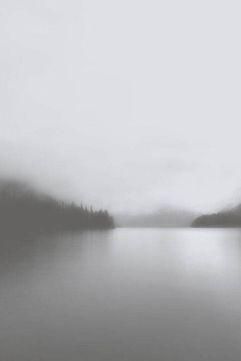 Misty Lake Painting, Blender Landscape, Foggy Scenery, Lake Landscape Photography, Foggy Aesthetic, Foggy Lake, Misty Landscape, Bw Art, Foggy Mountains