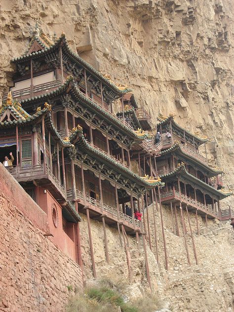 Datong China, Architecture Antique, Magic Places, Asian Architecture, Chinese Architecture, Sacred Places, China Travel, Bhutan, Ancient Architecture