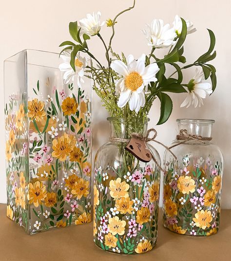 Cylinder Candle Holders, Cylinder Candle, Glassware Crafts, Painting Glass Jars, Painted Glassware, Hand Painted Glassware, Present Birthday, Painting Glassware, Painted Jars