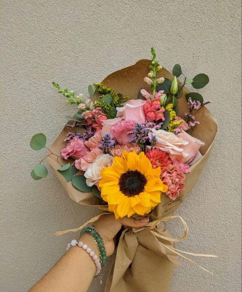 Cute bouquet ideas Cute Flowers For Mother’s Day, Mother’s Day Flower Ideas, Mother’s Day Diy Flower Bouquet, Mothers Day Bouquet Ideas Flowers, Mother’s Day Bouquet, Mother’s Day Flower Bouquet, Mothers Day Bouquet Ideas, Mother’s Day Flowers, Mothers Day Bouquet