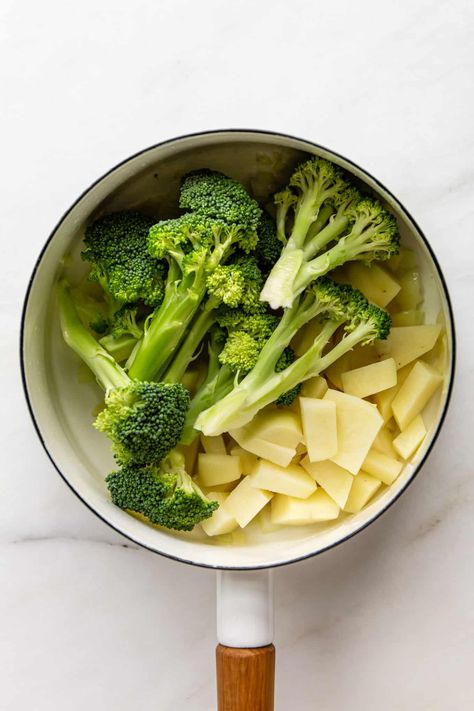 Broccoli And Potato Soup Broccoli And Potato Soup, Broccoli Potato Soup, Broccoli Potato, Potato Broccoli, Creamy Broccoli Soup, Broccoli And Potatoes, How To Make Broccoli, Healthy Potatoes, Broccoli Soup Recipes