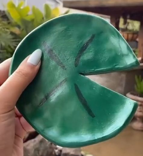 Clay Trays, Clay Dish, Ceramic Jewelry Dish, Clay Diy Projects, Ceramic Jewelry, Jewelry Dish, Diy Clay, Lily Pads, Polymer Clay