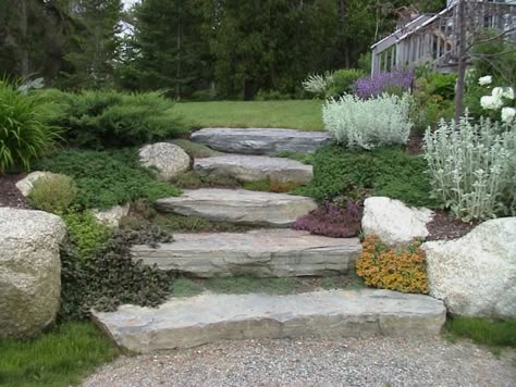 Steps In Hillside, Kolam Air, Landscape Steps, Sloped Yard, Stone Landscaping, Stone Steps, Garden Stairs, Stone Stairs, Garden Steps