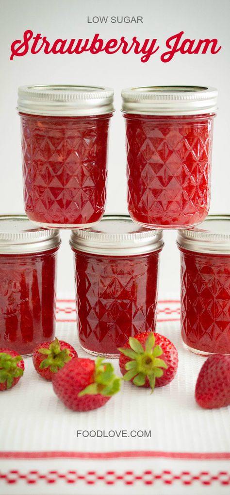 Low Sugar Strawberry Jam Recipe, Low Sugar Jam, Jam Making, Jam Jam, Strawberry Jam Recipe, Strawberry Oatmeal, Blueberry Crumble, Jam And Jelly, Vegetable Drinks