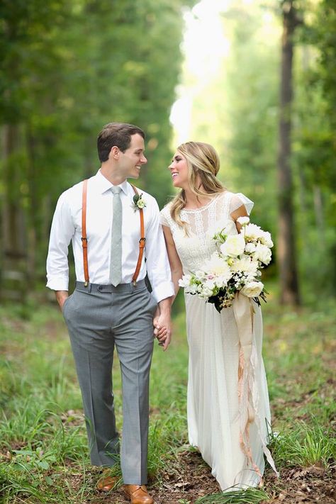 Vow Renewal Mens Attire, 10 Year Vow Renewal Photo Ideas, How Renewal Photos, Vowel Renewal Photography, Vow Renewal Dress 10 Year, 10 Year Wedding Anniversary Photo Shoot The Dress, Vow Renewal Attire, 10yr Anniversary Photo Shoot, Bow Renewal