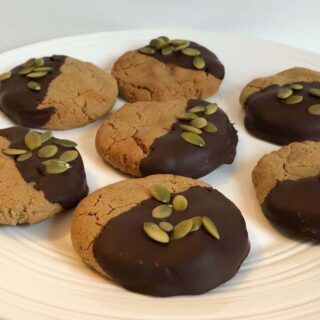 Pumpkin Seed Butter Cookies - A Sweet Alternative Pumpkin Seed Butter Recipes, Coconut Flour Desserts, Pumpkin Seed Cookies, Coconut Flour Pumpkin Bread, Homemade Pumpkin Seeds, Nut Free Cookies, Nutritious Desserts, Seed Cookies, Coconut Cookies Recipes