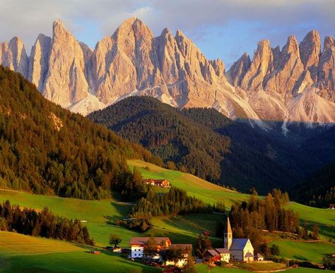 Santa Maddalena, Bol #underarmour #underarmourmen #underarmourfitness #underarmourman #underarmoursportwear #underarmourformen #underarmourforman Bolzano Italy, Italy Landscape, South Tyrol, Dream Places, Northern Italy, Most Beautiful Places, Oahu, Travel Fun, Tuscany