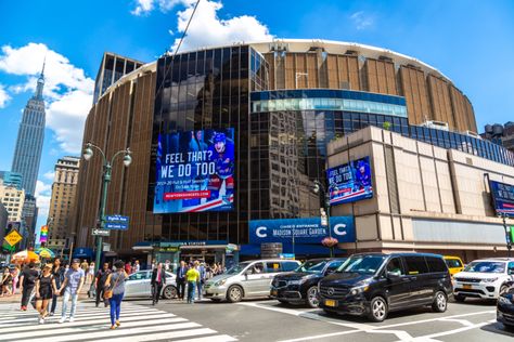 Here's What You Can Eat At Madison Square Garden - Secret NYC New York Tattoo, Sports Stadium, Season Ticket, Fenway Park, Bird Statues, Green Monsters, Square Garden, Madison Square Garden, Madison Square