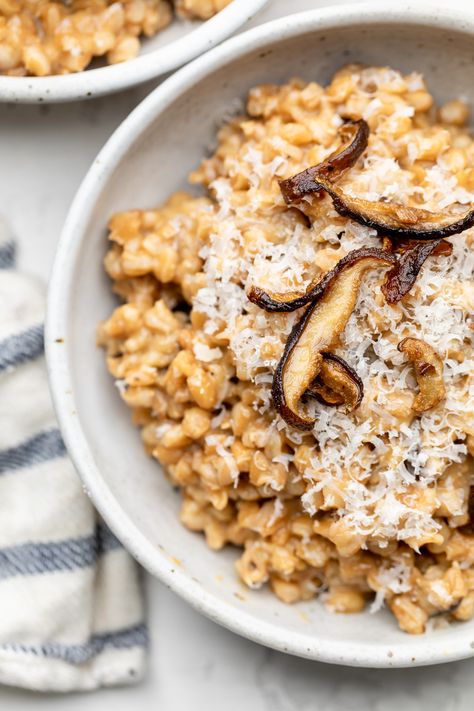 Shiitake Farro Risotto Pesto Risotto, Farro Risotto, Best Risotto, Vegan Risotto, Creamy Risotto, Mushroom Varieties, Mushroom Stroganoff, Vegan Parmesan Cheese, Primal Kitchen