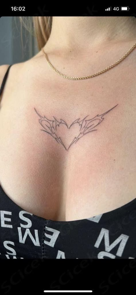 Thigh To Stomach Tattoo, Cute Chest Tattoos For Women, Word Small Tattoos, Tattoo Ideas On Chest For Women, Tatoos Woman Neck, Small Upper Chest Tattoos For Women, Small Tattoo On Chest, Tattoos On Chest For Women, Visible Tattoo Placement