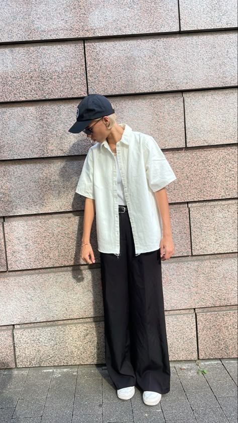 Queer Fashion Women, Masc Outfits For Women, Lena Mantler, W Pictures, Types Of Aesthetics, Genderless Fashion, Queer Fashion, Street Fashion Men Streetwear, Summer Work Outfits