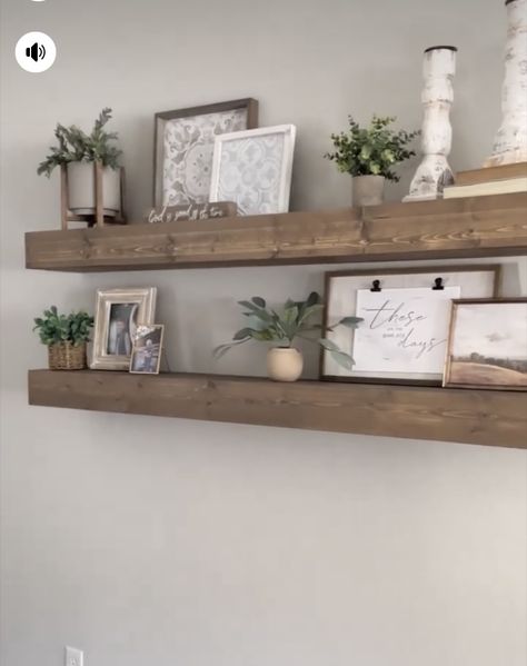 Wooden Shelves Living Room, Shelf Decor Dining Room, Floating Shelf Decor Living Room, Dining Room Shelf Decor, Wall Shelf Arrangement, Dining Room Floating Shelves, Dining Room Shelves, Floating Shelves Living Room, Floating Shelf Decor