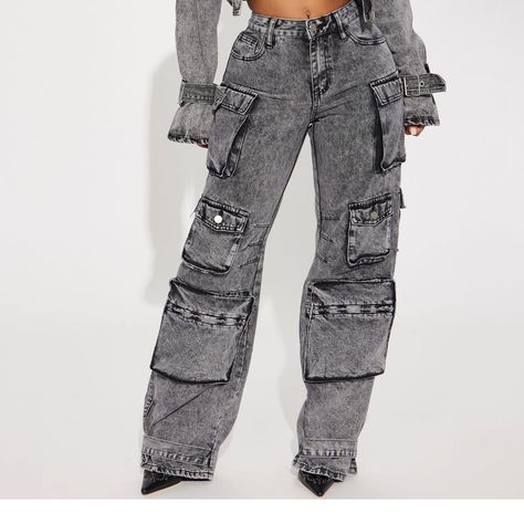 Size 11 Fashion Nova Brand Never Worn , Only Tried On Gray Cargo Pants, Gray Outfit, Printed Denim Pants, Wide Leg Cargo Pants, Polka Dot Jeans, Grey Cargo Pants, Distressed Mom Jeans, Birthday Inspo, Shein Outfits