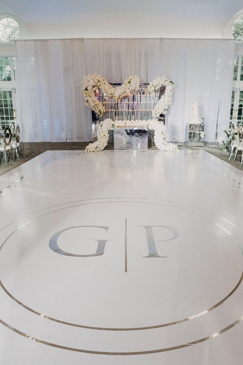 Monogram Floor Wedding, Floor Wrap Wedding, Dancefloor Ideas, Wedding Dance Floor Ideas, White Dance Floor, Dance Floor Vinyl, Park Chateau, White Dance, Plant Styling