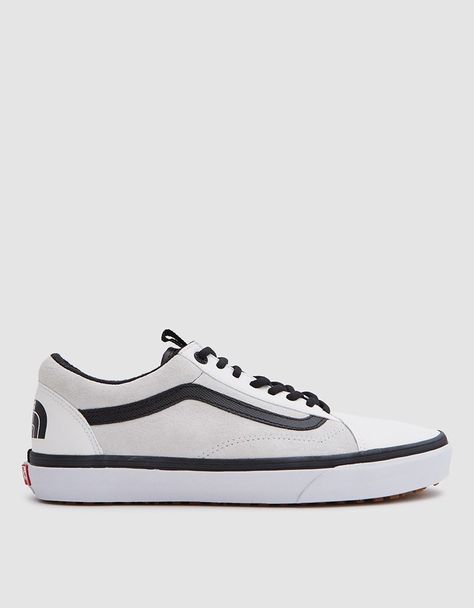 The North Face Old Skool MTE DX in True White Van Shoes, Perfect Sneakers, Black Nike Shoes, Nike Shoes Outfits, Sneakers Vans, Nike Shoes Air Max, Fresh Shoes, Nike Free Shoes, Mens Nike Shoes