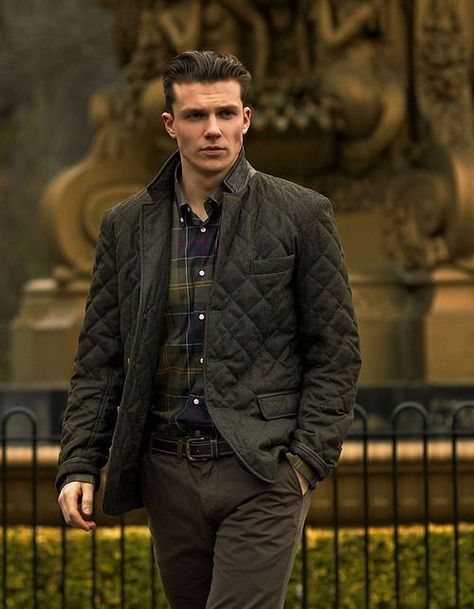 8 Fashion Trends For Men In 2019 Barbour Jacket Mens, Barbour Coat, Mens Fashion Fall Outfits, Mens Fall Outfits, Paradise Garage, Barbour Quilted Jacket, Quilted Jacket Men, Herren Style, Barbour Jacket