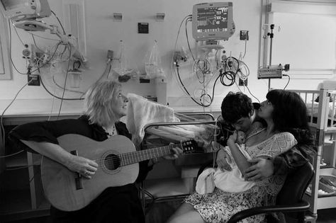 Dr. Joanne Loewy and some new parents anxiously look up at a monitor to see how music is helping the vital signs of a newborn baby. Neonatal Care, Music Therapist, Heart Monitor, Neonatal Intensive Care Unit, Career Inspiration, Music Teaching, Beatles Songs, Lake Oswego, Vital Signs