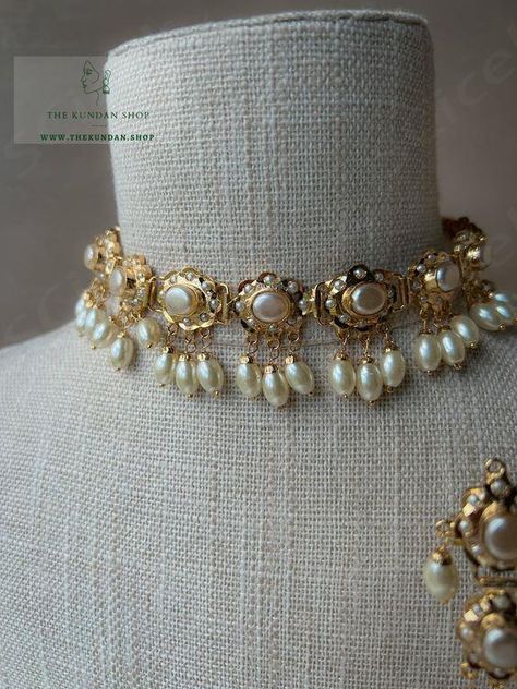 Beautiful gold-plated jadau choker with white long pearls. Comes with matching earrings. 22ct Gold Jewellery, Jadau Choker, Pearl Gold Necklace, Vintage Indian Jewelry, Pearl Long Necklace, Workplace Culture, Rare Features, Gold Jewels Design, Gold Pearl Jewelry