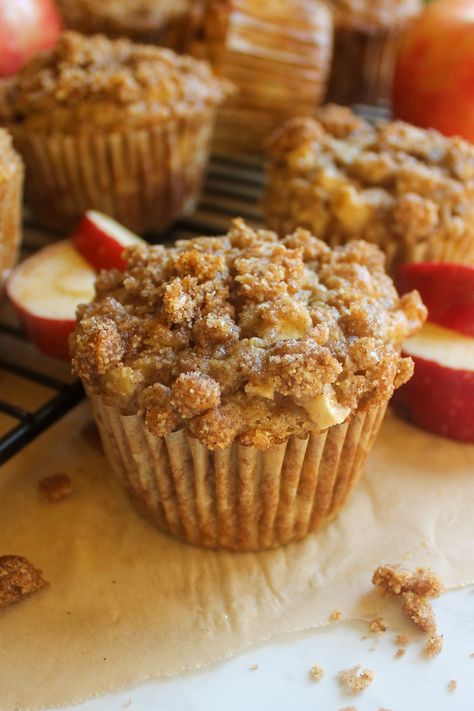 Apple Banana Bread Muffins - Sungrown Kitchen Pumpkin Banana Bread Muffins, Quick Prep Meals, Banana Apple Muffins, Apple Banana Muffins, Apple Banana Bread, Raisin Scones, Pumpkin Banana Bread, Zucchini Banana Bread, Lunchbox Treats