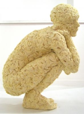 anna gillespie – crouching figure – masking tape Tape Sculpture, Human Sculpture, Textile Sculpture, Sculpture Projects, Tape Art, Unusual Art, Sculpture Installation, Figurative Sculpture, Paper Sculpture