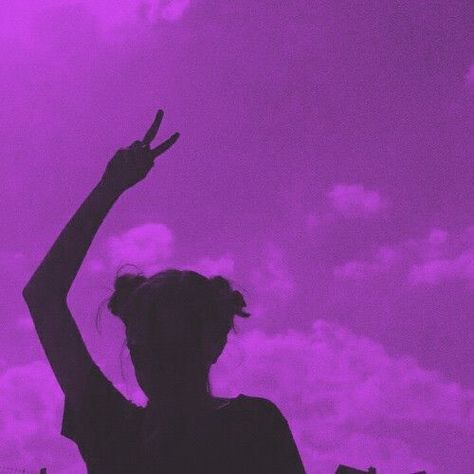 Violet Aesthetic, Purple Wall Art, Purple Vibe, Lavender Aesthetic, Dark Purple Aesthetic, Purple Wallpaper Iphone, Shadow Pictures, Purple Girls, Neon Aesthetic