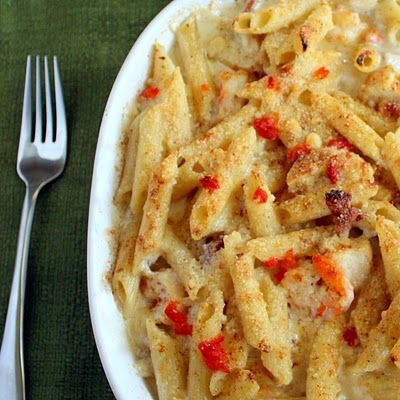 copycat macaroni grill's penne rustica.   this is dave's favorite.  gonna have to try it out. Macaroni Grill Penne Rustica, Pasta Rustica Recipe, Penne Rustica Macaroni Grill, Penne Rustica Recipe, Penne Rustica, Macaroni Grill, The Girl Who Ate Everything, Copycat Restaurant Recipes, Betty Crocker