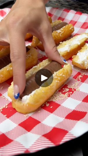 Twinkie Dogs, Twinkie Desserts, Hot Dog Cakes, Twinkies Recipe, Summertime Snacks, Fun Dessert, Fun Food Ideas, Layered Desserts, Dessert Dips