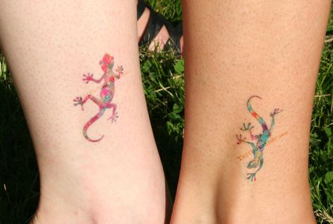 Colorful Lizard Tattoo, Anole Lizard Tattoo, Nin Tattoo, Clay Lizard, Gecko Tattoo, Lizard Tattoo, Small Tats, Tattoo Zeichnungen, Disney Tattoo