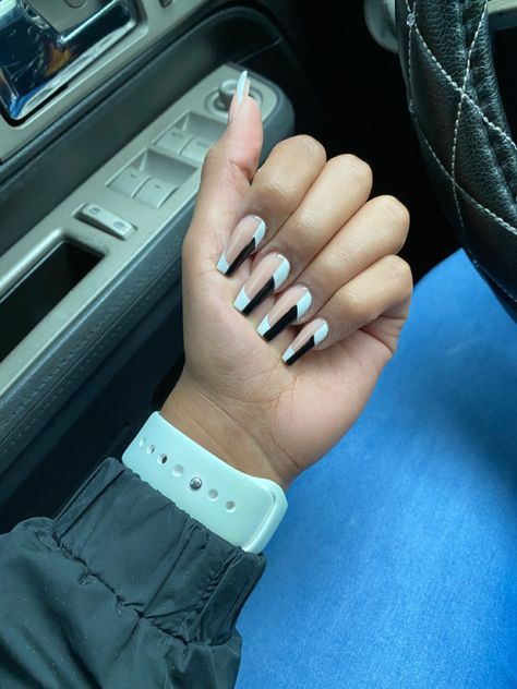 Half French Nails, Half French Tip Nails, Stickers Mushrooms, Beginner Nail Designs, Split Nails, Nail Tattoos, Nail Pics, Black White Nails, French Tip Design