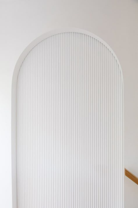 How To Make A Fluted Door — Smor Home Arched Bedroom Wall, Arch Wall Paneling, Arch Wall Accent, Arch Molding Design, Arch Design On Wall, Arch Wall Molding, Arch Moulding On Wall, Arched Accent Wall, Arch In Bedroom