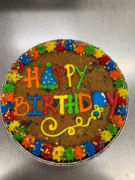 Cookie Cakes Decorated Birthday, Fun Sheet Cake Decorating Ideas, 21st Birthday Cookie Cake Ideas, Cookie Slices Decorated, Birthday Cookie Cake Designs For Men, Birthday Cookie Cake Ideas, Easy Cookie Cake Decorating Ideas, Easter Cookie Cake Designs, Message Cookies Ideas