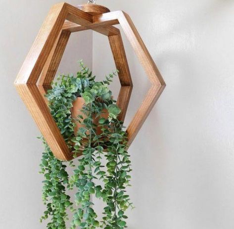 Wooden Plant Hanger, Hanging Wall Planters, Plant Hanging, Support Pour Plante, Diy Projektit, Diy Plant Stand, Hanging Ceiling, Diy Holz, House Plants Decor