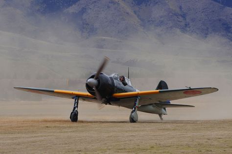 Japanese A6M3 Zero (or Zeke) at Warbirds Over Wanaka, New Zealand, 2012. A6m3 Zero, Wanaka New Zealand, Wwii Plane, Ww2 Planes, Military Helicopter, Fighter Planes, Military Aircraft, Military Vehicles, Helicopter