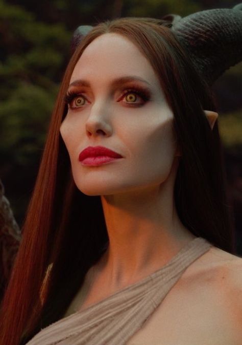 best of angelina jolie on Twitter: "she… " Maleficent Quotes, John Voight, Maleficent Halloween, Maleficent 2, Angelina Jolie Maleficent, Maleficent Movie, Disney Princess Tattoo, Alternative Disney, Comfort Movies