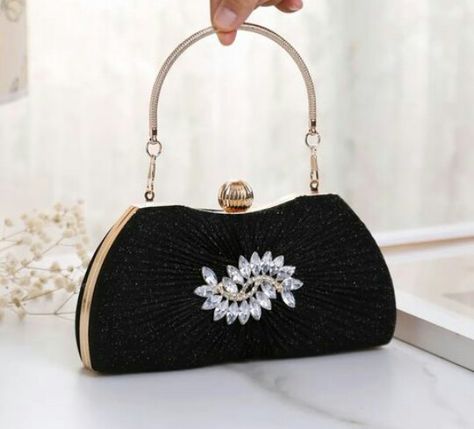 Princess Dinner, Spring Handbags, Retro Handbags, Party Handbags, Handbags Luxury, Wedding Parties, Bags Shop, Information Design, Women's Handbags