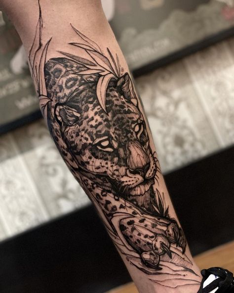 Raffael Lobo on Instagram: “Onça Pintada ✖️ ✖️ ✖️ #black #blackworktattoo #blackwork #blackworkers #sketch #sketches #sketching #sketchtattoo #tattoo #tattoos…” Japanese Style Jaguar Tattoo, Leopard Head Tattoo Design, Jaguar Tattoo Leg, Jaguar Arm Tattoo, Forearm Animal Tattoo, Panther Sleeve Tattoo, Animal Half Sleeve Tattoo, Jaguar Back Tattoo, Jaguar Tattoo Men