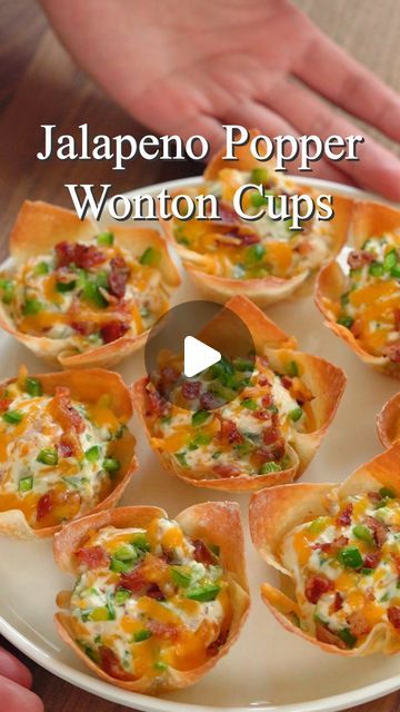 Mei & Kyong | Two Plaid Aprons on Instagram: "Try these Jalapeño Popper Wonton Cups are crispy and loaded with cream cheese, bacon, jalapeño, and cheddar! Perfect for parties or even a nice snack! Full Recipe is on our Blog, LlNK is in our Bl0! Just type “WONTON” in the search!❤️ #jalapenopoppers #wonton #easyrecipes #reel #asmr #recipes" Wonton Cups, Wonton Recipes, Food Summer, Catering Ideas Food, Appetizers Easy Finger Food, Best Appetizer Recipes, Finger Foods Easy, Summer Corn, Appetizer Bites