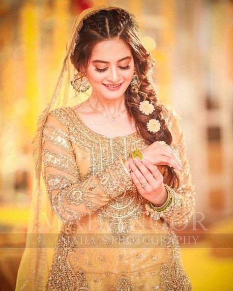 Aiman Khan looking so elegant and pretty on her #Mayun✨ MashAllah I can't take my eyes off!😻❤ Photography:@mahasphotographyofficial ~ ~ ~ ~… Hairstyles, Wedding Dress, Instagram