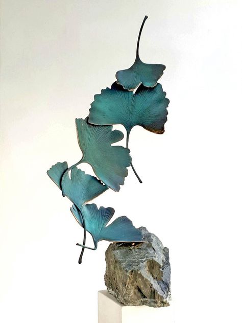 Kuno Vollet Abstract Sculpture - Bronze Gingko - 5 Leaves Gold On Granite Base 2017 Gold Sculpture, Art Deco Mid Century Modern, Body Diagram, Organic Sculpture, Geometric Sculpture, Flower Sculptures, Art Idea, Contemporary Sculpture, Stone Sculpture