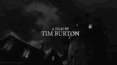 black and white tim burton gif Tim Burton Aesthetic Wallpaper Laptop, Film Twitter Header, Black And White Tim Burton, Header Halloween, Halloween Header, Black And White Header, Tim Burton Art, Tim Burton Films, Tim Burton Movie