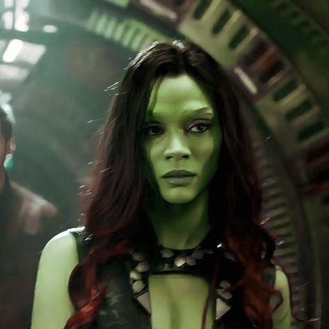 Iconic Marvel Scenes, Gamora Pfp, Guardians Of The Galaxy Pfp, Guardians Of The Galaxy Icons, Gamora Icon, Marvel Actresses, Gamora Guardians Of The Galaxy, Guardians Of The Galaxy Gamora, Starlord And Gamora