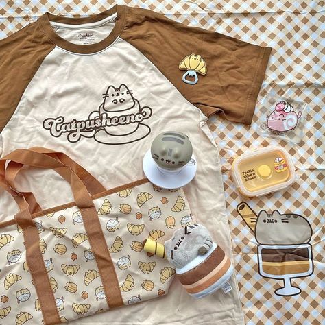 Pusheen Collection, Pusheen Merchandise, Butterfly Birthday Cakes, Pusheen Cute, Picnic Theme, Kids Bottle, Cute Squishies, Pusheen Cat, Kawaii Core