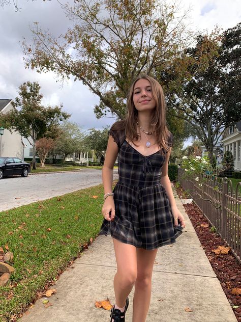 90s Dresses Casual, Downtown Girl Dress, Downtown Dress, Indie Dresses, Downtown Outfits, Grunge Dress, Everyday Fashion Outfits, Casual School Outfits