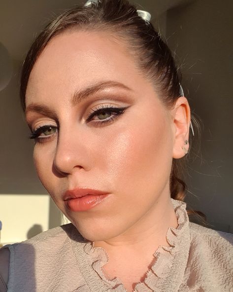 60s Inspired Makeup, Glam Eye Makeup, 60s Makeup, Makeup Memes, Retro Makeup, Glam Makeup Look, Inspired Makeup, Bridal Hair And Makeup, Wedding Hair And Makeup