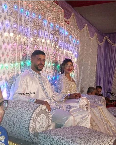 Indian Wedding Decorations Receptions, Moroccan Bride, Des Couples, Turkish Wedding, Luxury Couple, Hijab Wedding Dresses, Bollywood Music Videos, Stile Hijab, African Traditional Wedding